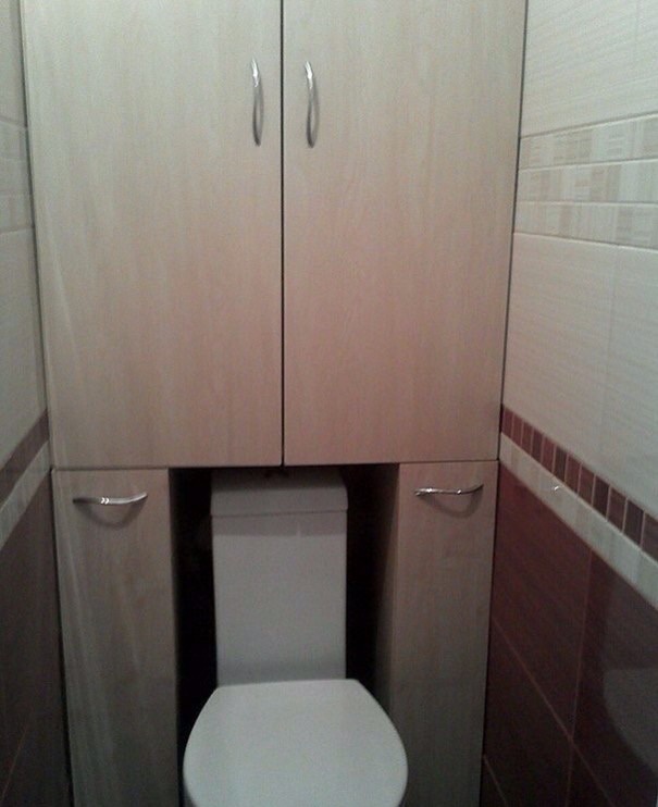 Шкаф в туалете за унитазом фото